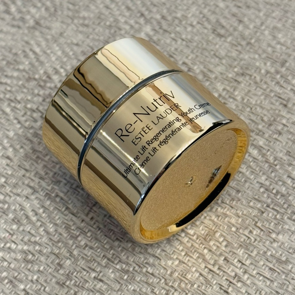 60% off/ Estée Lauder Re-Nutriv Ultimate Lift Regenerating Youth Cream 15ml